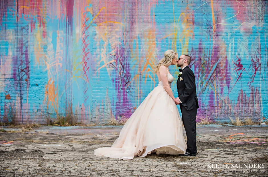 Detroit drip wall wedding pictures